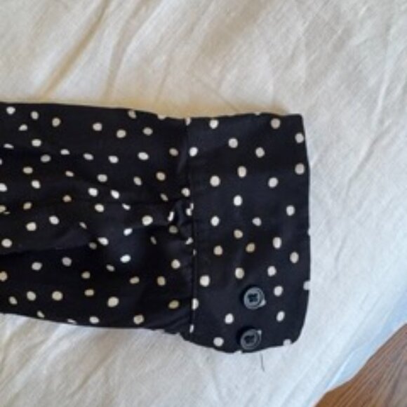 Uniqlo Women's Black + White Polka Dot Button-Up - Picture 4 of 4